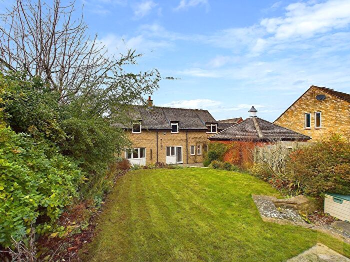 4 Bedroom Link Detached House For Sale In Rectory Farm Court, Elton, PE8