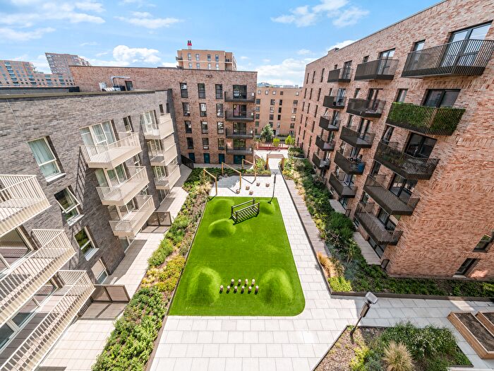 2 Bedroom Flat For Sale In Harrow View, Harrow, HA1