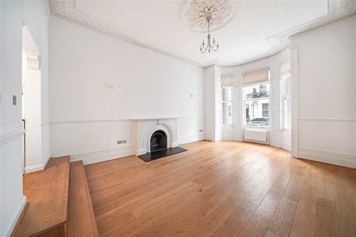 2 Bedroom Flat To Rent In Collingham Place, London, SW5
