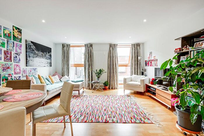 2 Bedroom Apartment For Sale In Arlington Road, Camden, NW1