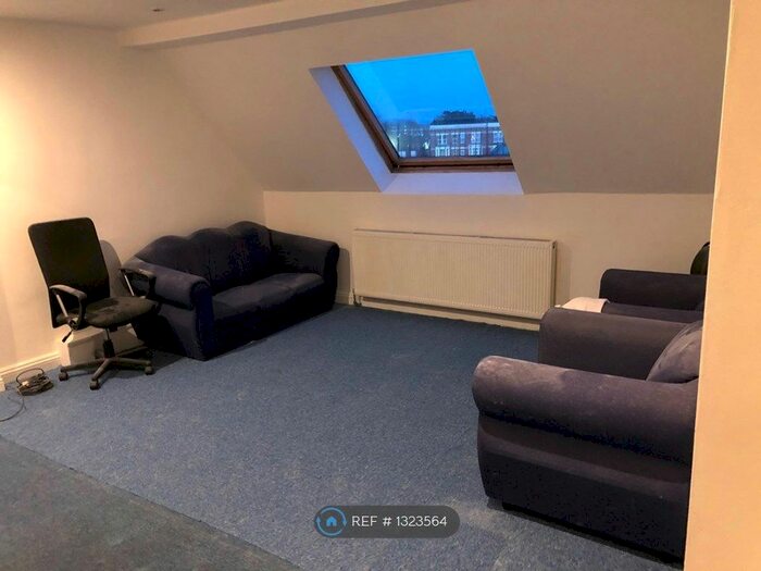 3 Bedroom Flat To Rent In To Harlesden High Street, London, NW10