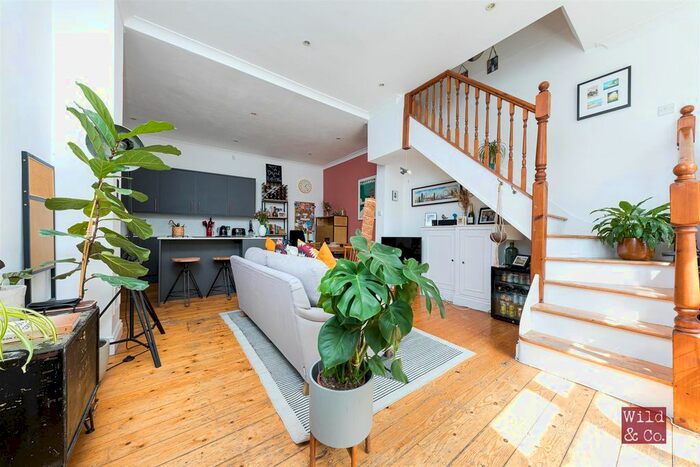 2 Bedroom Property To Rent In Wilton Way, London, E8