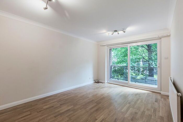 1 Bedroom Flat To Rent In Priory Road, London, N8