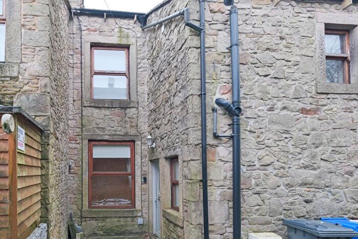 1 Bedroom Terraced House For Sale In Back Colne Road, Barnoldswick, Lancashire, BB18