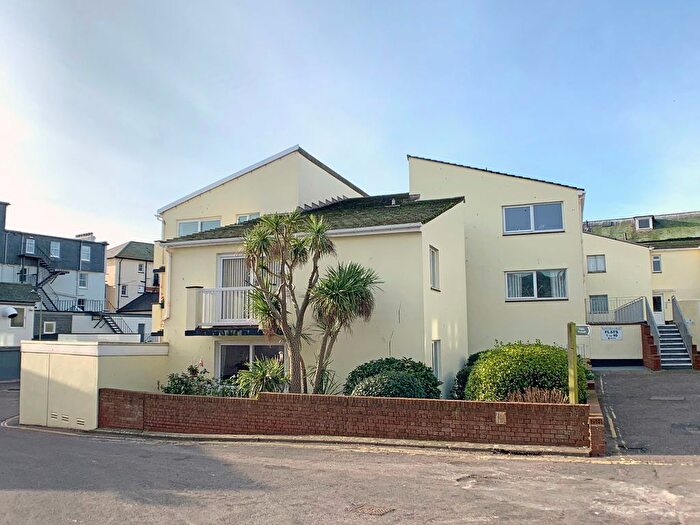 1 Bedroom Flat To Rent In Western Court, Sidmouth, EX10