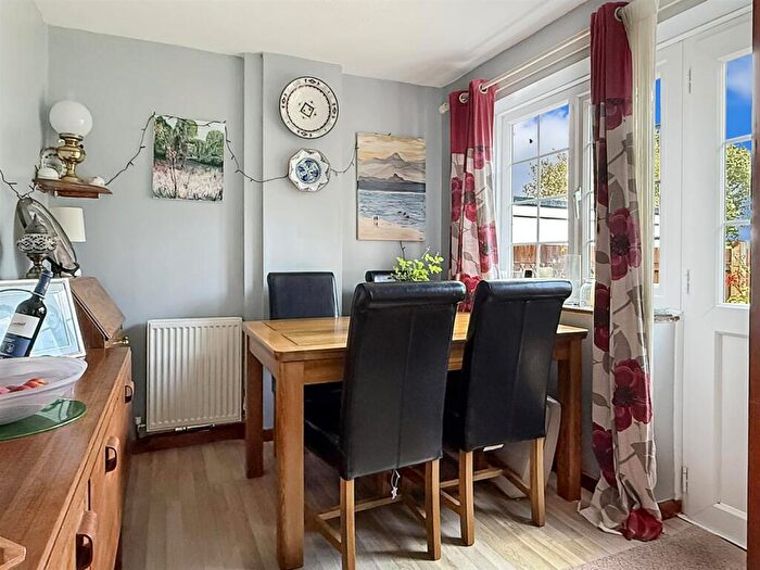 4 Bedroom Detached House For Sale In Blakeland Road, Fremington, Barnstaple, EX31