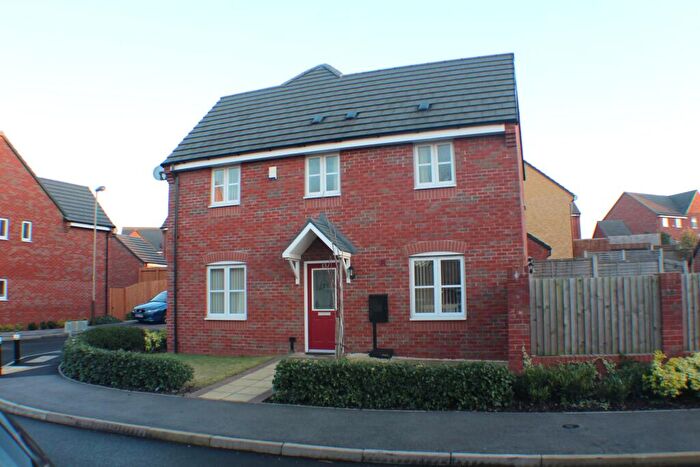 3 Bedroom Semi Detached House To Rent In Stillington Crescent, Hamilton, LE5