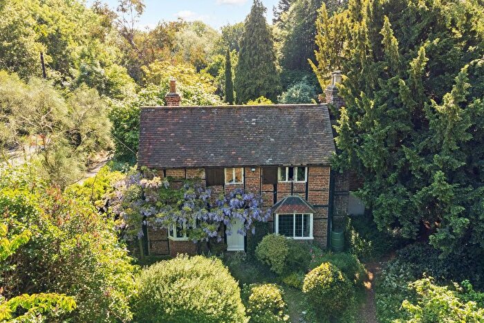 3 Bedroom Detached House For Sale In Greenwood By The Lake, Wraysbury, TW19