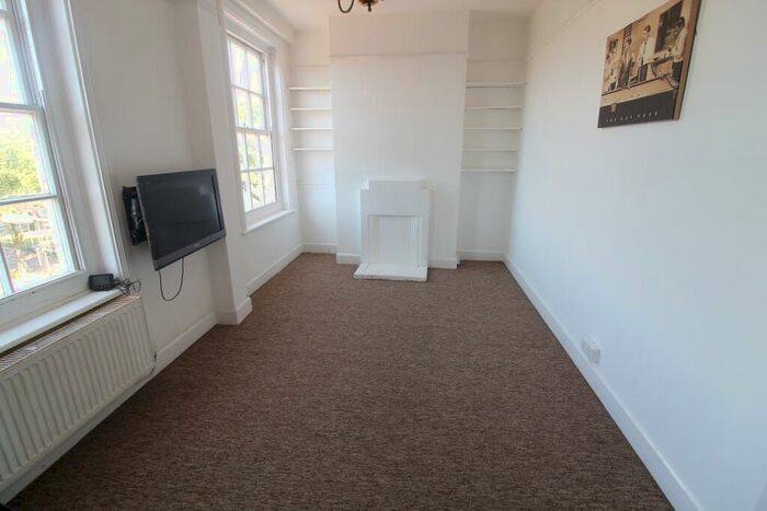 3 Bedroom Flat To Rent In St James Mansions - Old Steine, Brighton, BN1