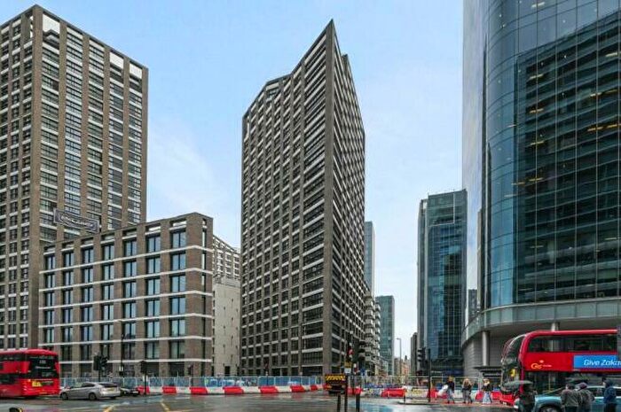 3 Bedroom Flat To Rent In Wiverton Tower, New Drum Street, London, E1