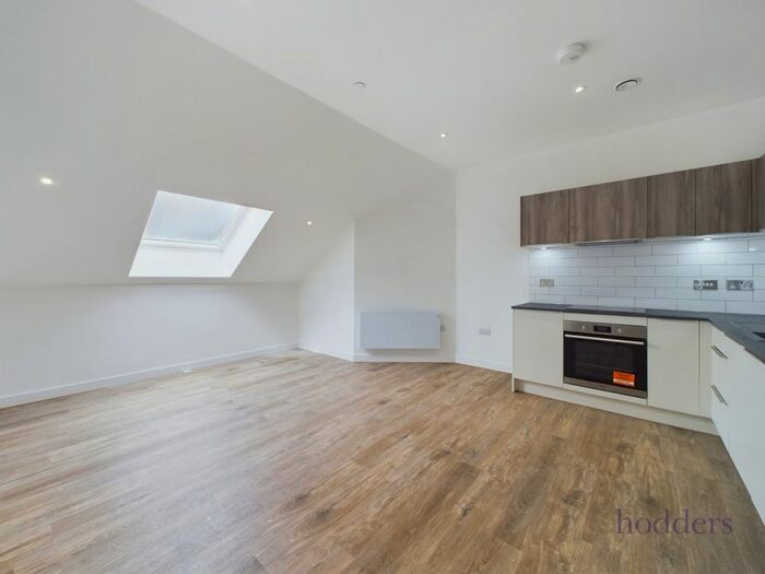 1 Bedroom Flat To Rent In London Road, Staines-Upon-Thames, Surrey, TW18