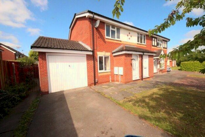 2 Bedroom Semi-Detached House To Rent In Millfield Gardens, York, YO26