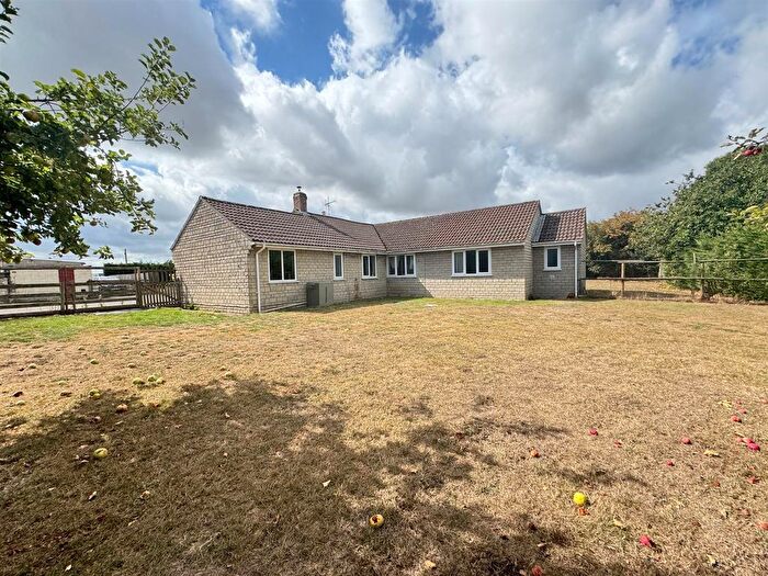 4 Bedroom Detached Bungalow To Rent In Shaftesbury Road, Mere, BA12