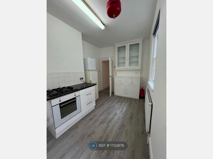 5 Bedroom Flat To Rent In Strutton Ground, London, SW1P