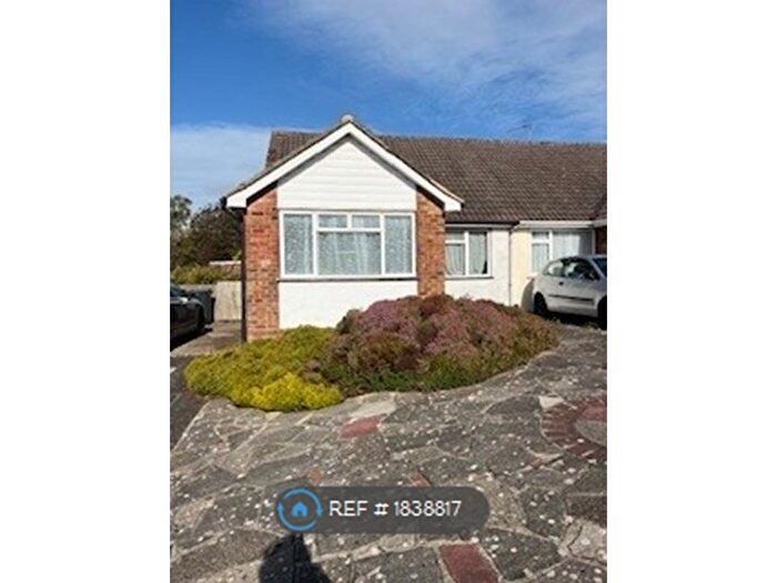 2 Bedroom Bungalow To Rent In Lezayre Road, Orpington, BR6