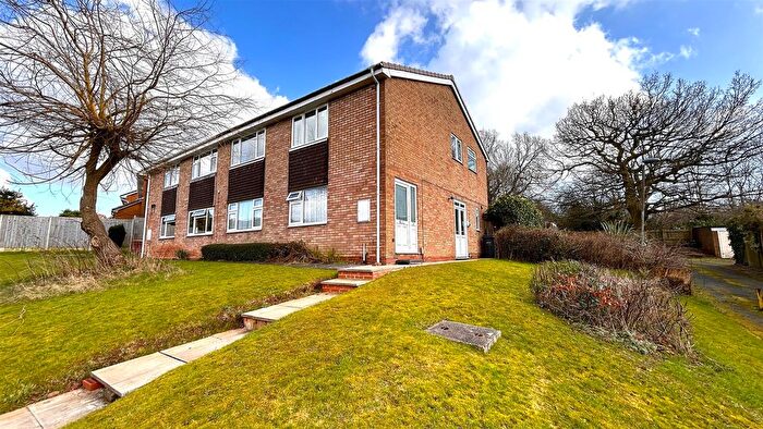 2 Bedroom Maisonette For Sale In Winnipeg Road, Kings Norton, Birmingham, B38