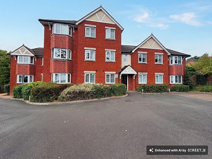3 Bedroom Flat For Sale In Telegraph Road, West End, SO30