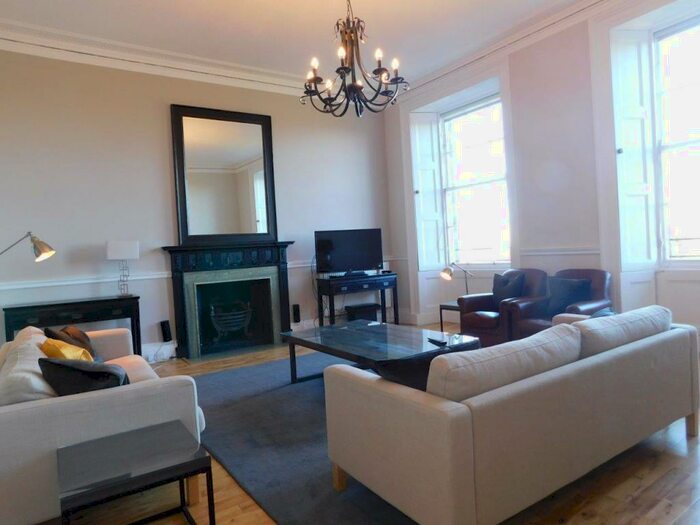 3 Bedroom Flat To Rent In Moray Place, Edinburgh, EH3