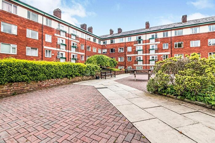 2 Bedroom Apartment To Rent In Eccles New Road, Salford, M5