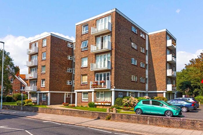 2 Bedroom Flat To Rent In Wykeham Road, Worthing, BN11