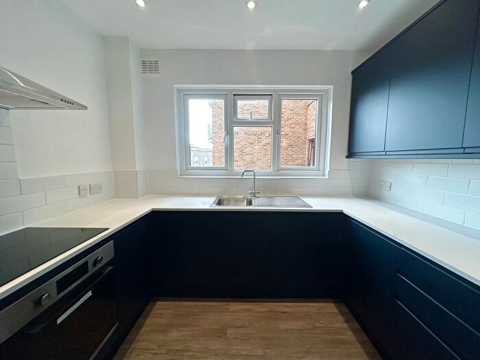 2 Bedroom Flat To Rent In Bath Road, Bournemouth, BH1