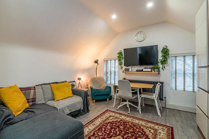 1 Bedroom Apartment To Rent In Woodborough Road, NG3