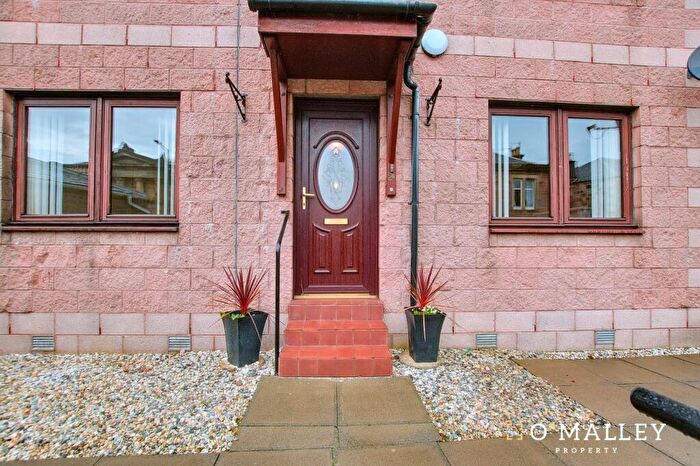 2 Bedroom Flat To Rent In Church Street, Alloa, FK10