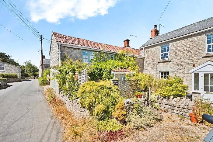 2 Bedroom Semi-detached House For Sale In Broadway Road, Charlton Adam, Somerton, TA11