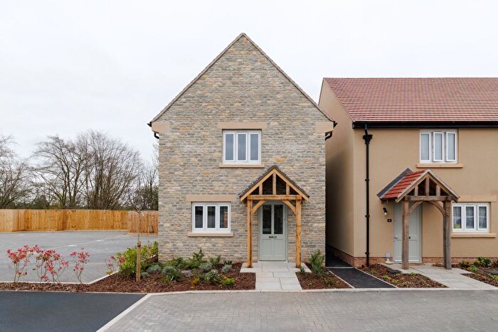 3 Bedroom Detached House For Sale In Bishops Drive, Glastonbury, BA6