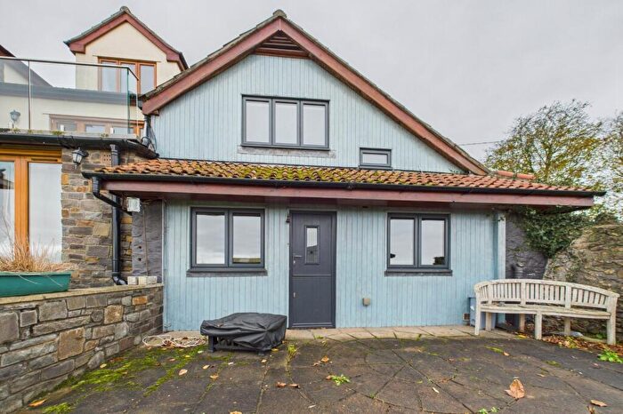 2 Bedroom Maisonette To Rent In Common Lane, Easton-in-Gordano, Bristol, Somerset, BS20