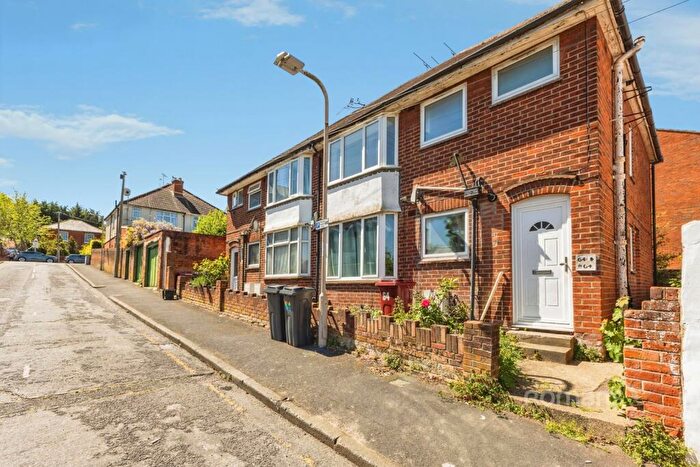 2 Bedroom Flat To Rent In Goldsmid Road, Reading, RG1