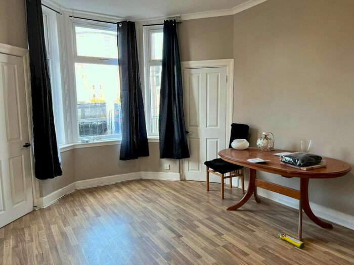 2 Bedroom Flat To Rent In Annfield, Edinburgh, EH6