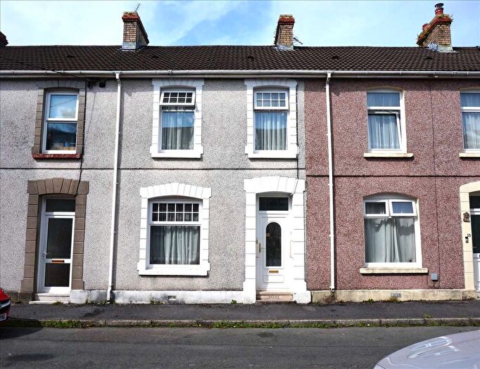 4 Bedroom Terraced House For Sale In Woodlands Terrace, Cross Hands, Llanelli, SA14