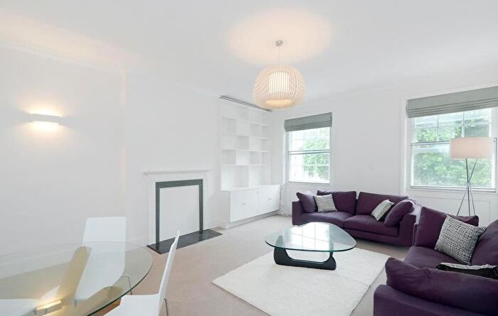 3 Bedroom Flat To Rent In Circus Road, St John's Wood, London, NW8