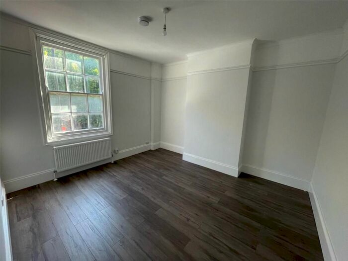 2 Bedroom Flat To Rent In Chalton Street, Euston, London, NW1