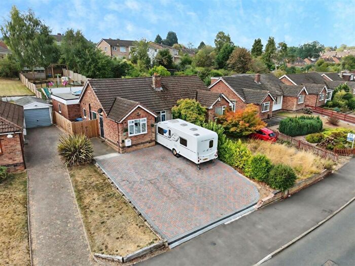 3 Bedroom Semi-Detached Bungalow For Sale In Lower Hillmorton Road, Hillmorton, Rugby, CV21