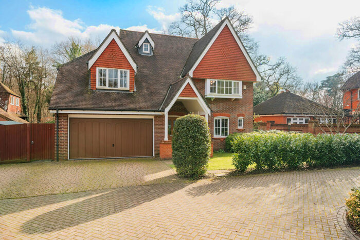 5 Bedroom Detached House To Rent In Redwing Gardens, West Byfleet, Surrey, KT14