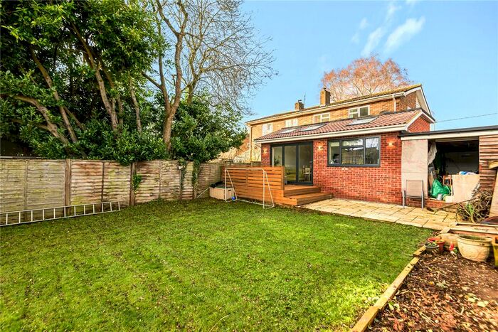 3 Bedroom Semi-Detached House To Rent In South Road, Alresford SO24