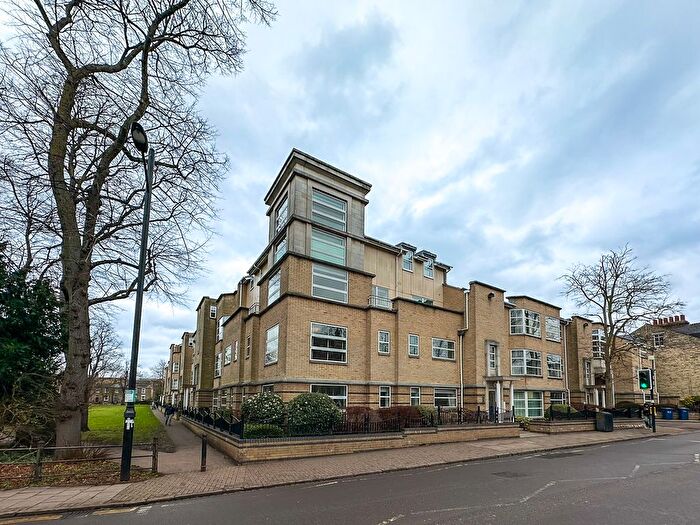1 Bedroom Flat To Rent In Petersfield Mansions, Cambridge, CB1