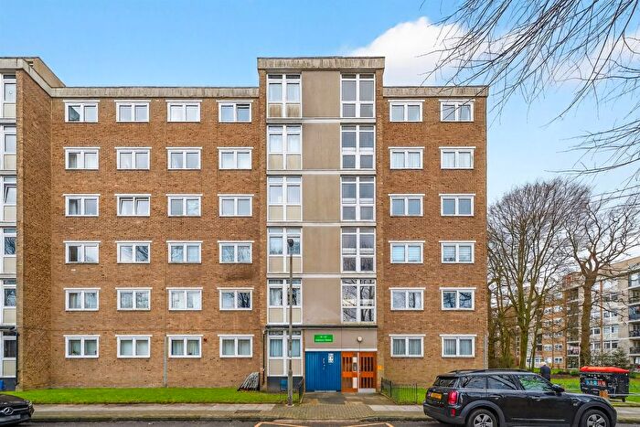 2 Bedroom Flat For Sale In Tilford Gardens, London, SW19