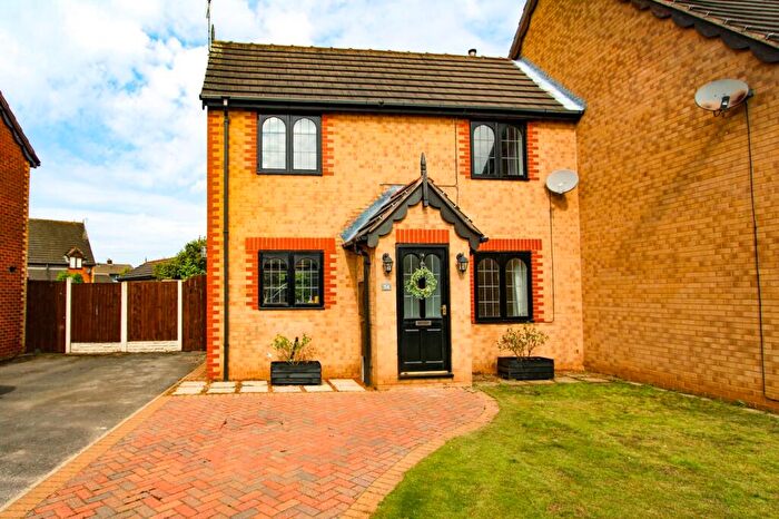 2 Bedroom Semi-Detached House For Sale In Edencroft Drive, Edenthorpe, Doncaster, DN3