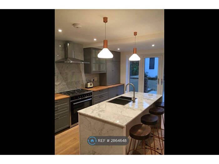 3 Bedroom Flat To Rent In Campbell Road, Southsea, PO5