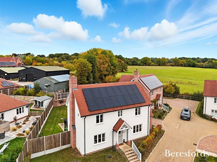 3 Bedroom Detached House For Sale In Walsh Rise, Nayland, CO6