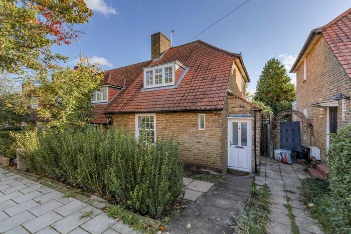 2 Bedroom Terraced House To Rent In Huntingfield Road, London, SW15