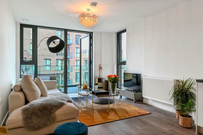 2 Bedroom Flat To Rent In Willowbrook House, Finsbury Park, London, N4