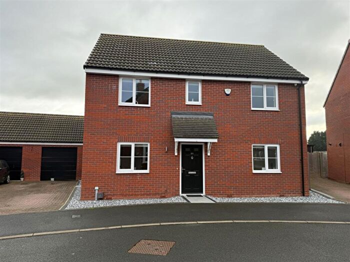 4 Bedroom Detached House For Sale In Saville Road, Blaby, Leicester, LE8