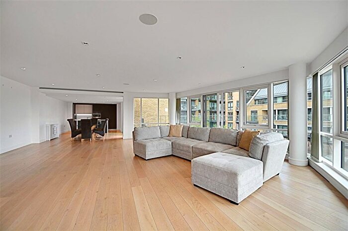 3 Bedroom Flat To Rent In Quayside House, Kew Bridge Road, Brentford, TW8