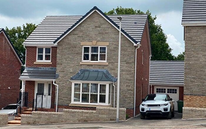 4 Bedroom Detached House For Sale In Parc Tondu, Bridgend, CF32