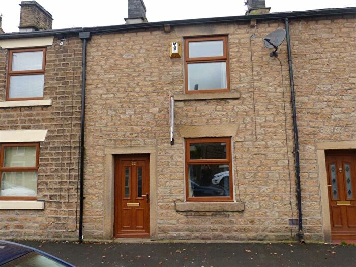 2 Bedroom Terraced House To Rent In Manor Park Road, Glossop, Derbyshire, SK13