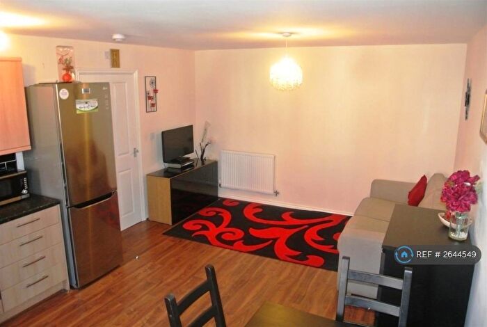 2 Bedroom Flat To Rent In Signals Drive, Coventry, CV3